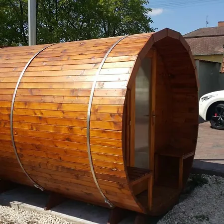 Apartment Rozsa Ueduelohaz Tiszafüred