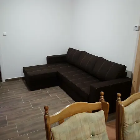Rozsa Ueduelohaz * Tiszafüred