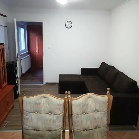 Apartment Rozsa Ueduelohaz